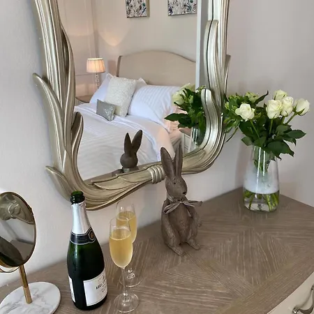 Villa Elegant Luxurious Refurbished Meticulous à Alderley Edge Extérieur photo