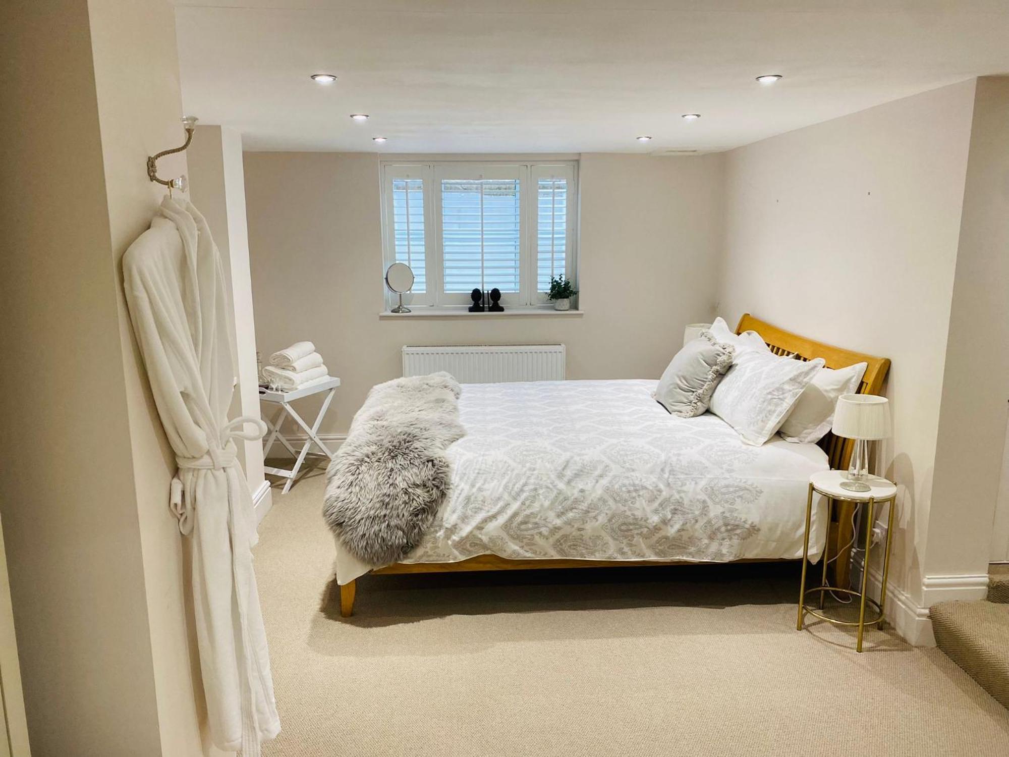 Elegant Luxurious Refurbished Meticulous *